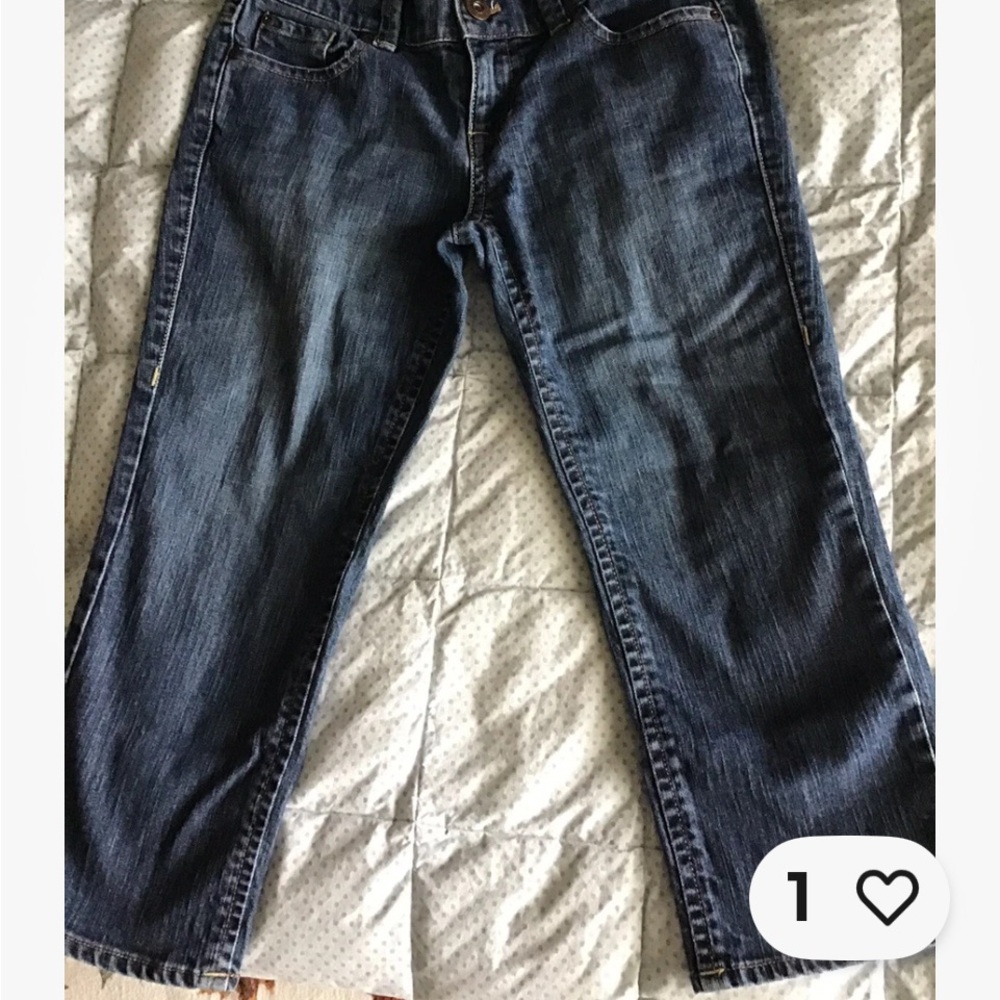 New York & Company capri jeans